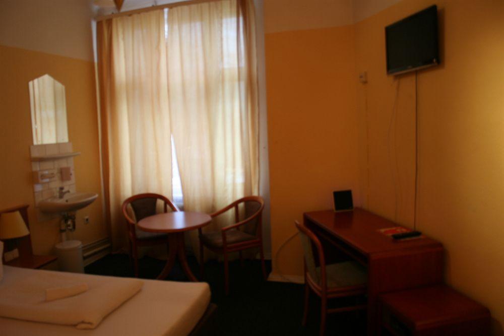 Hotel-Pension Adamshof Berlin Luaran gambar
