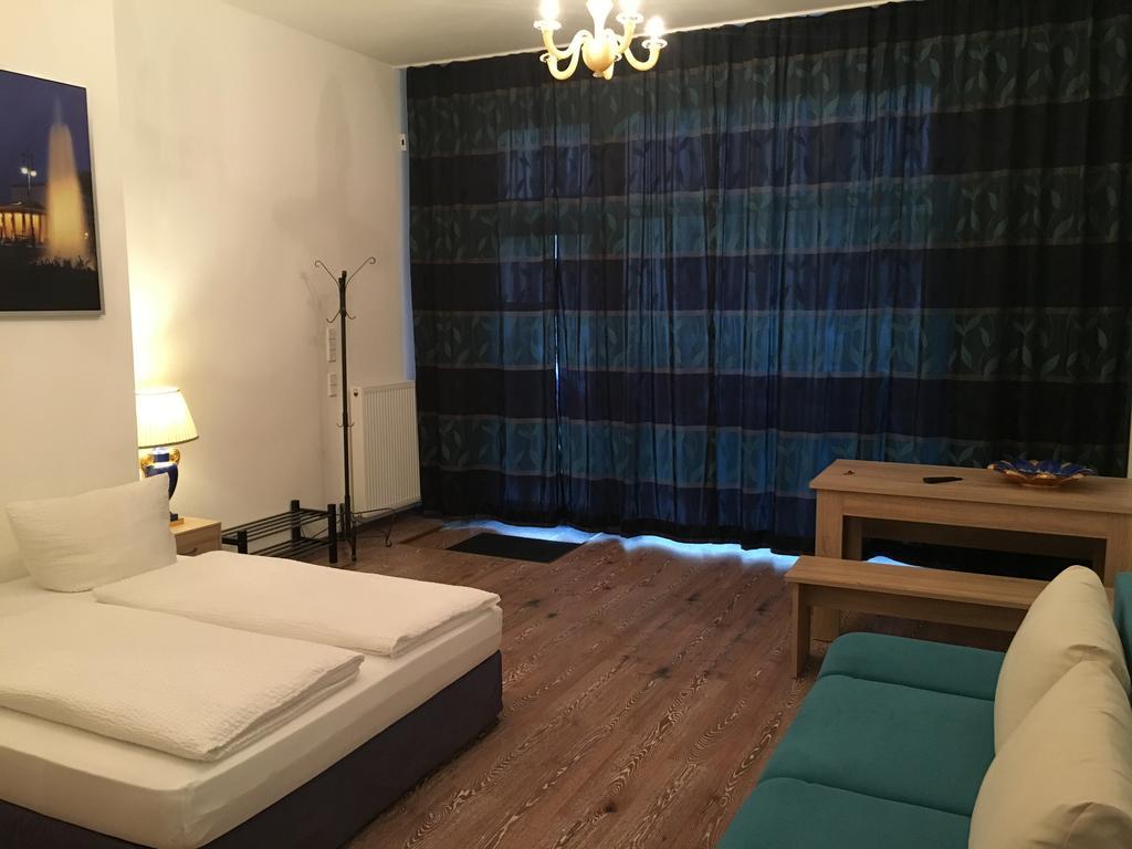 Hotel-Pension Adamshof Berlin Luaran gambar