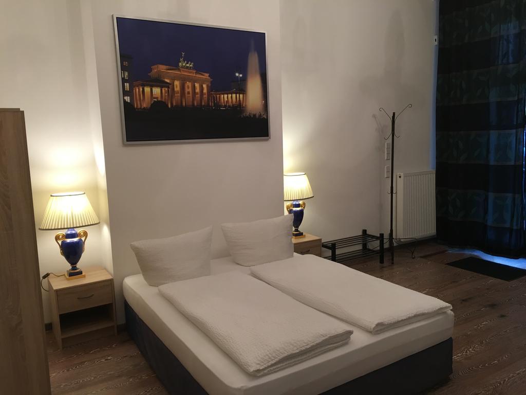Hotel-Pension Adamshof Berlin Luaran gambar