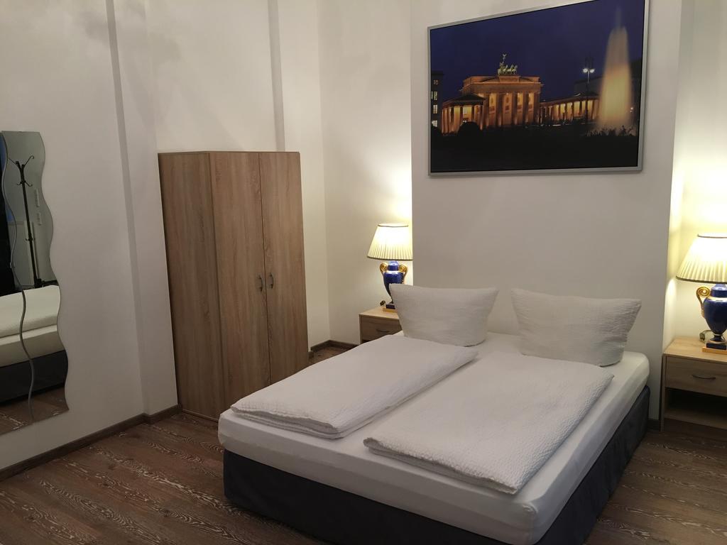 Hotel-Pension Adamshof Berlin Luaran gambar