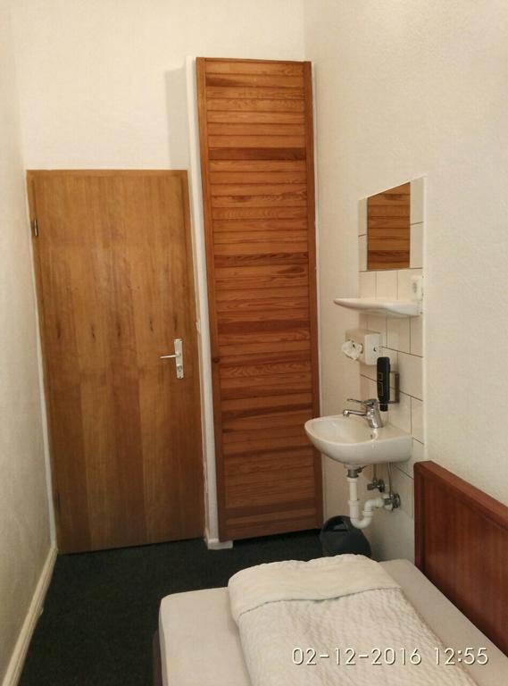 Hotel-Pension Adamshof Berlin Luaran gambar