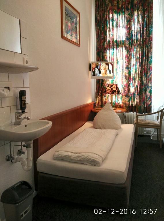 Hotel-Pension Adamshof Berlin Luaran gambar