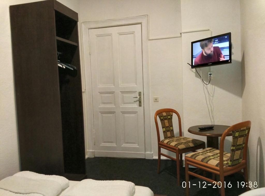 Hotel-Pension Adamshof Berlin Luaran gambar