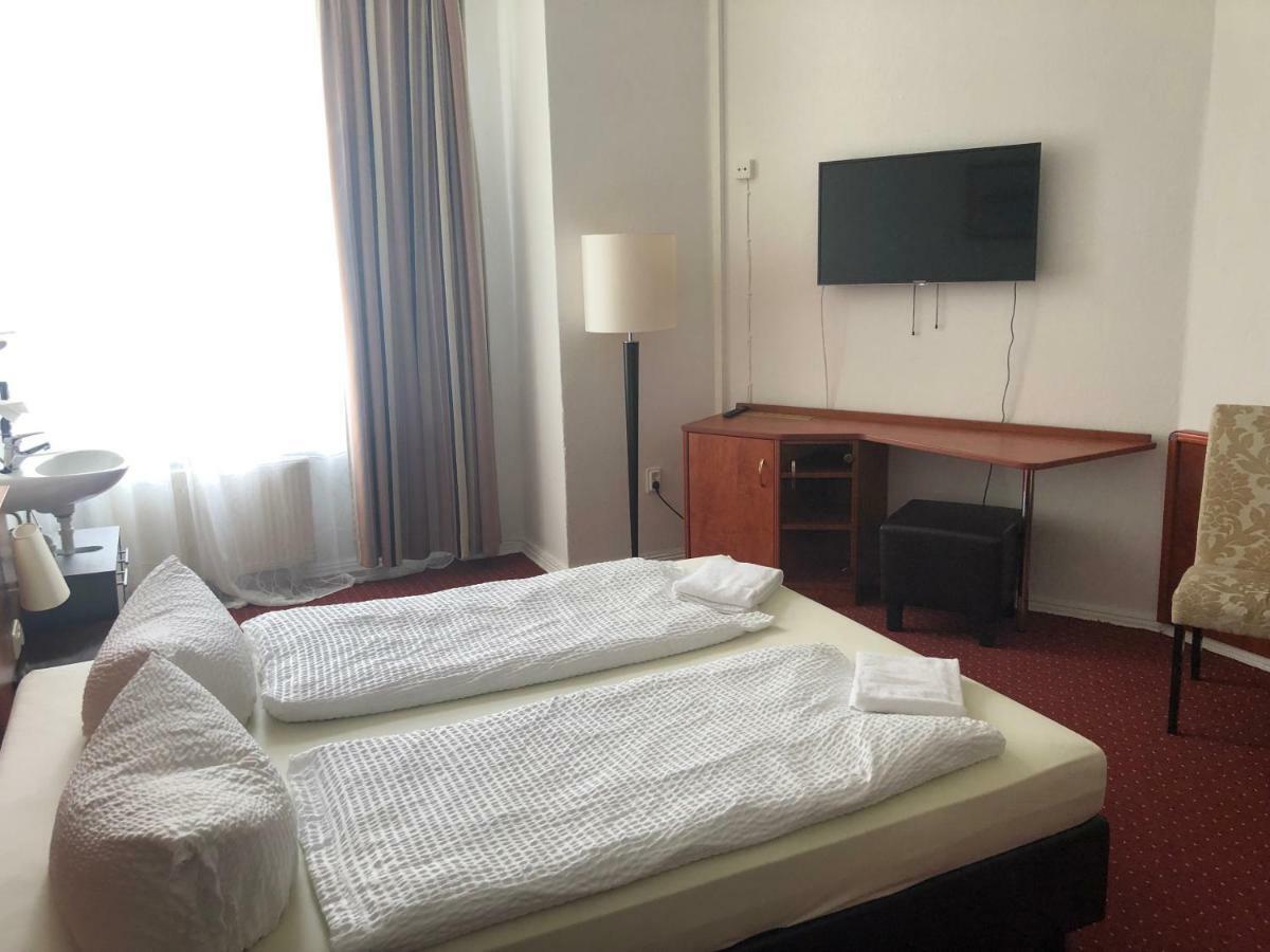 Hotel-Pension Adamshof Berlin Luaran gambar